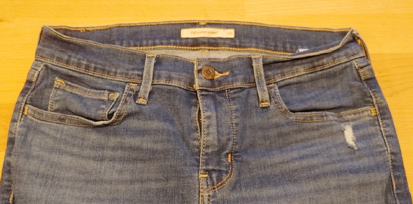 Womens Red Tab Jeans