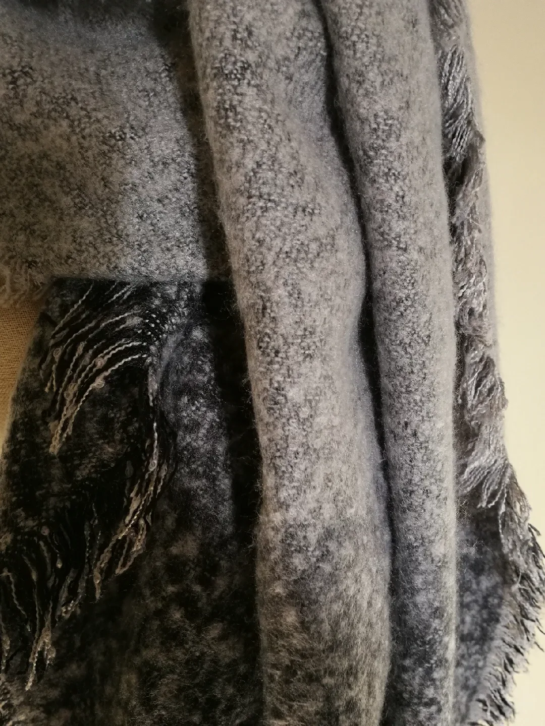 Brand New Grey Wool Blend Fringe Scarf Shawl image indicator(4)