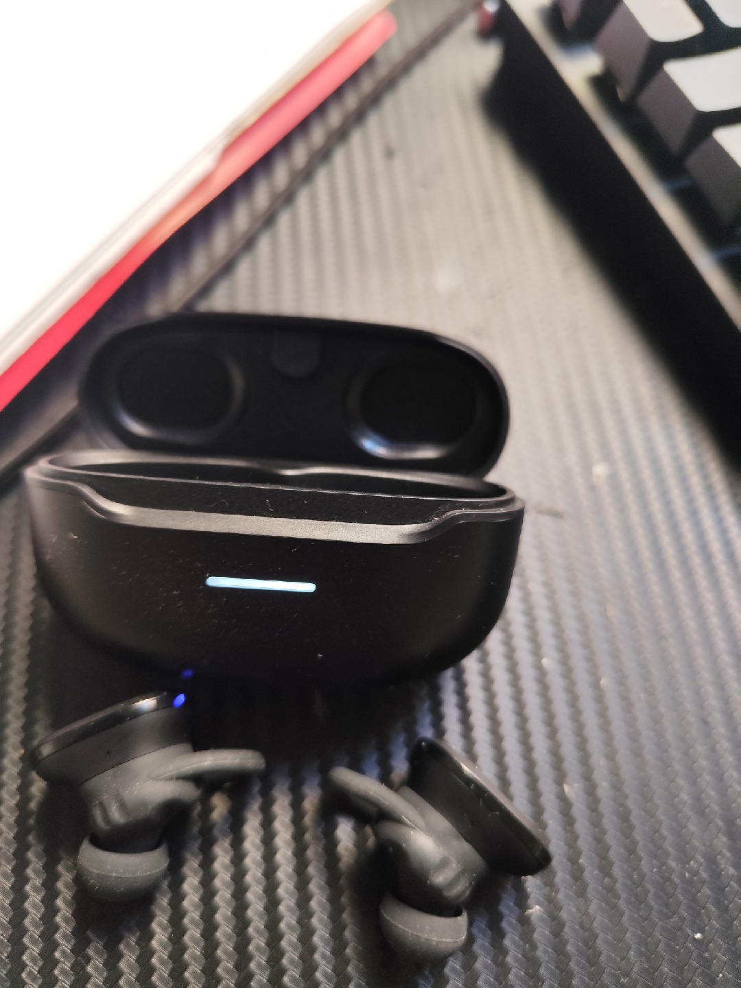 JBL Wireless Earbuds - photo 2
