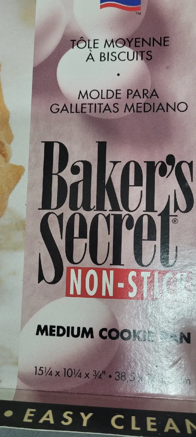 Baker's Secret Non-Stick Medium Cookie Pan thumbnail