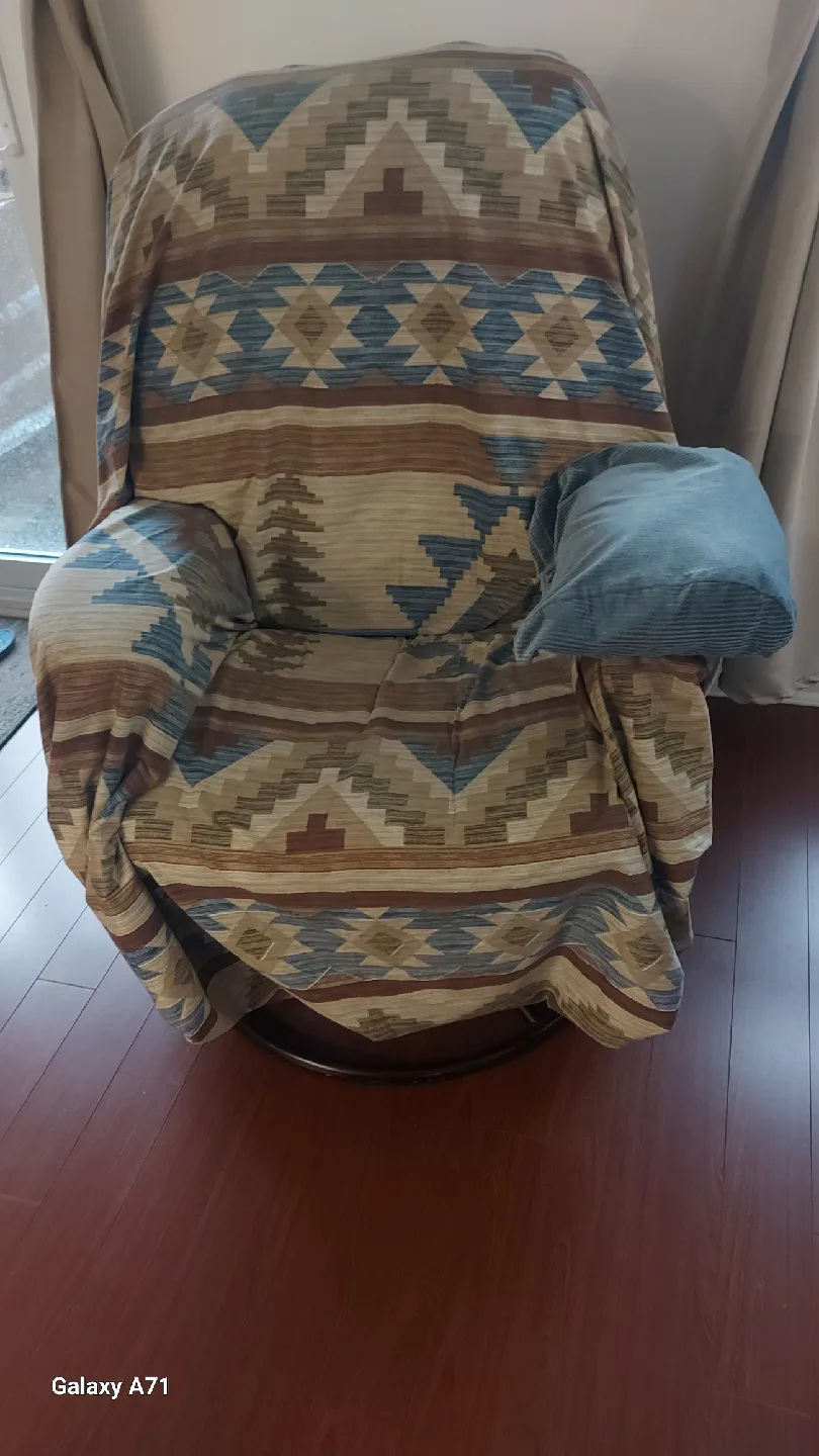 Swivel Rocker Chair image indicator(2)