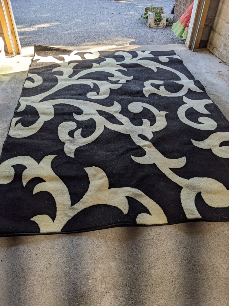 Black & Cream Rug with Floral Design - photo 2