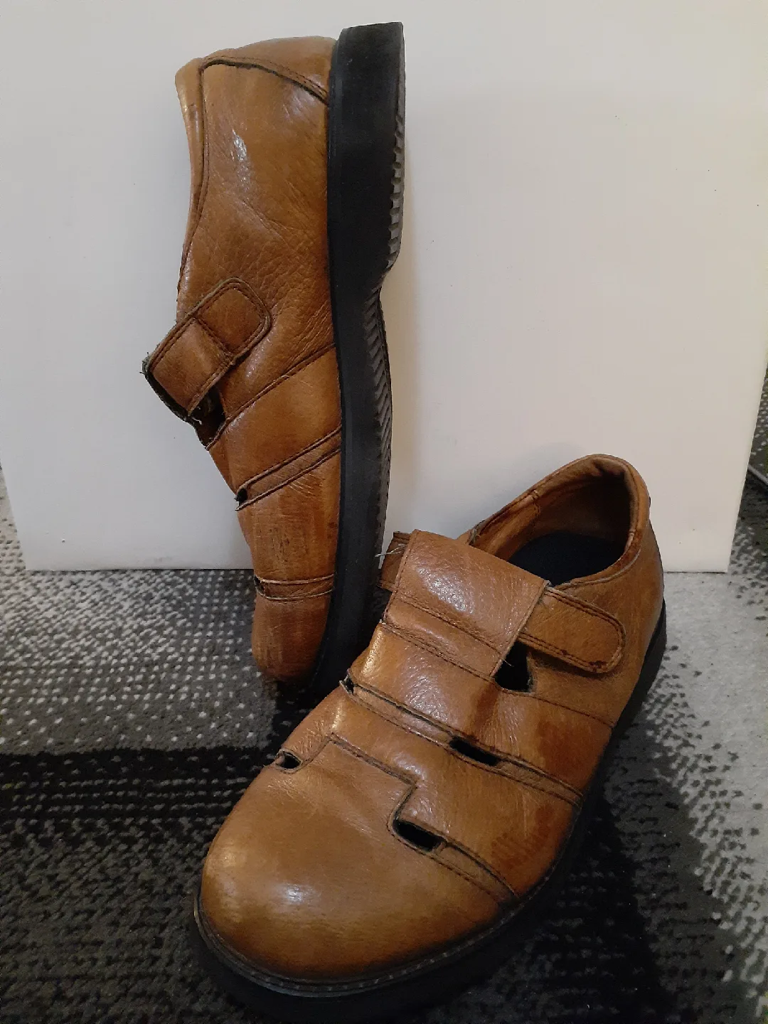 Donald J Pliner Leather Fisherman Sandals - Size 9 image indicator(2)