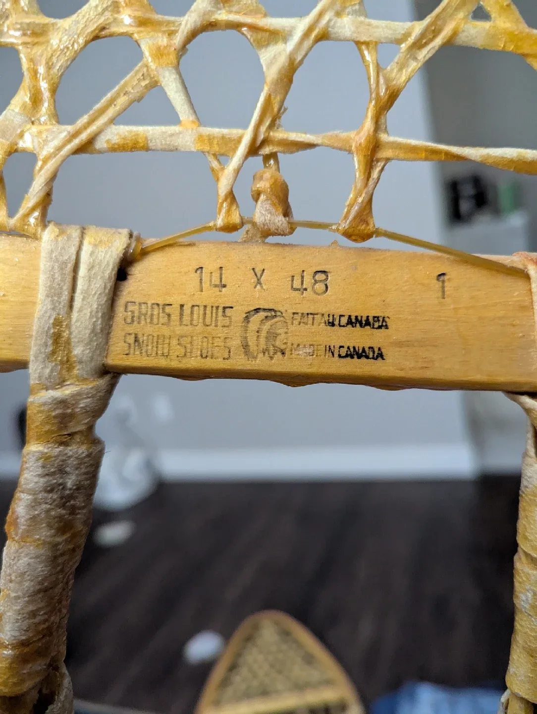Gros Louis Snowshoes - 14 x 48 image indicator(2)