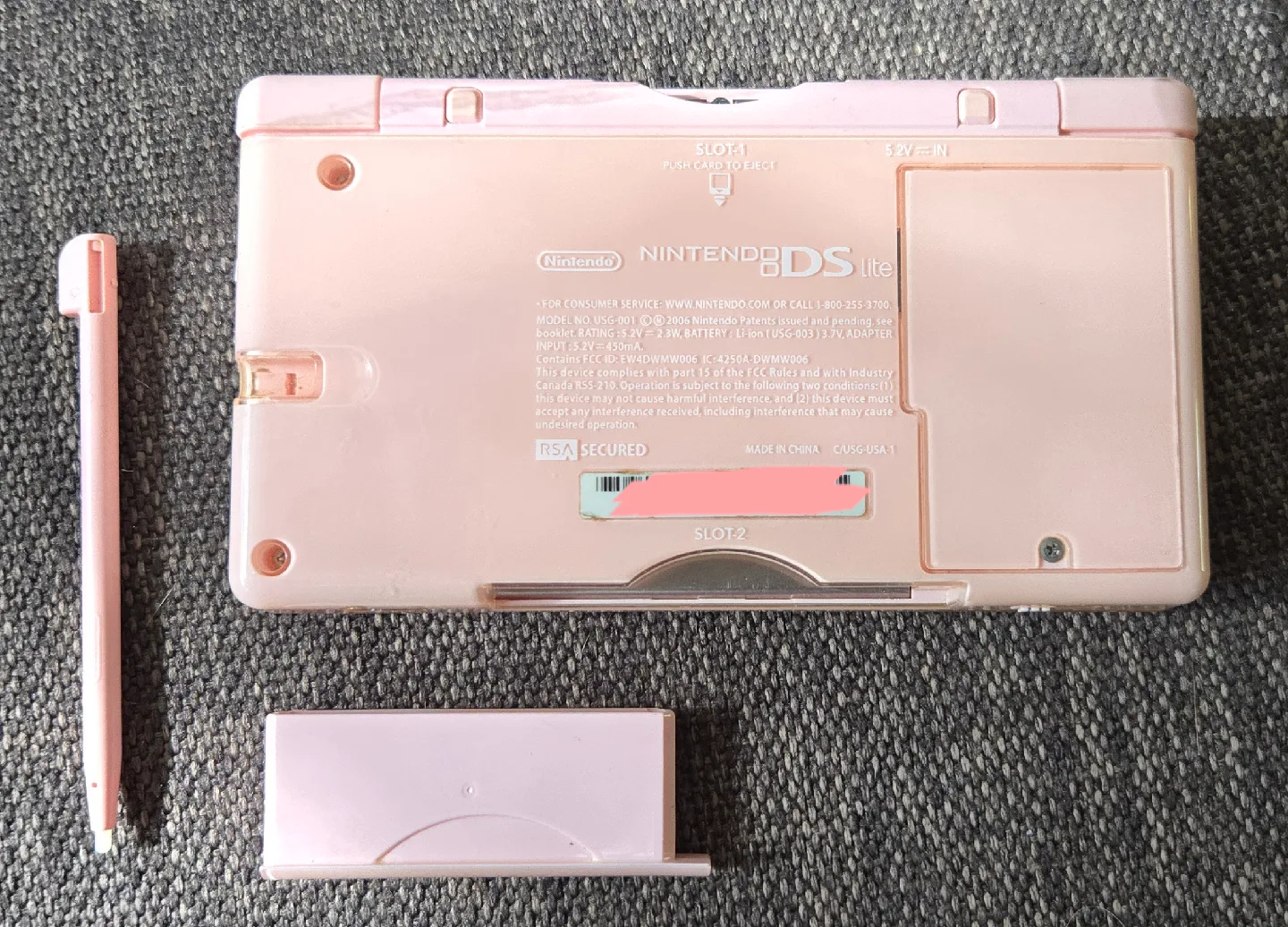 Nintendo DS Lite Pink + Animal Crossing Game image indicator(6)