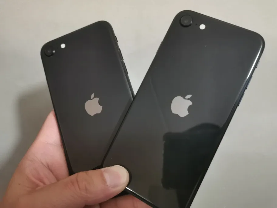 iPhone SE 2020 64G Unlocked/iOS 26 image indicator(2)