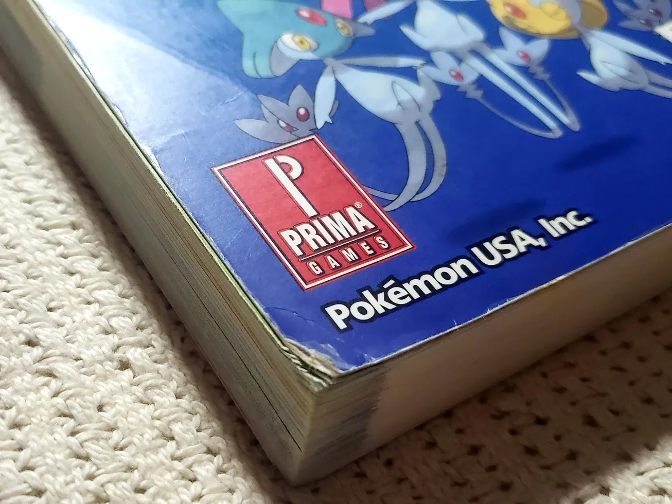 Official Pokemon Pokedex Guide Diamond and Pearl Vol. 2 image indicator(4)