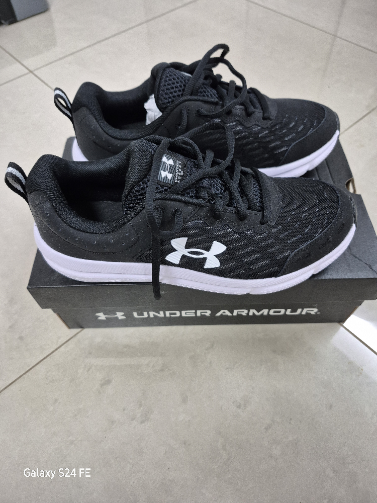 Under Armour Charged Assert 9 Black Running Shoes - Size 10 - photo 2