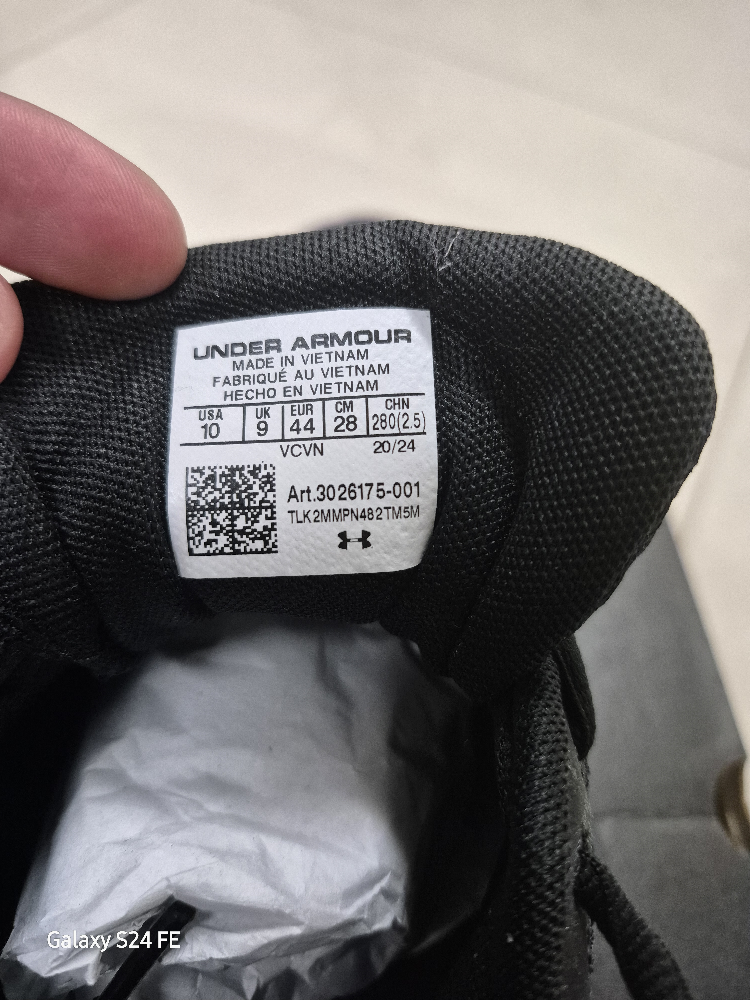 Under Armour Charged Assert 9 Black Running Shoes - Size 10 - photo 4