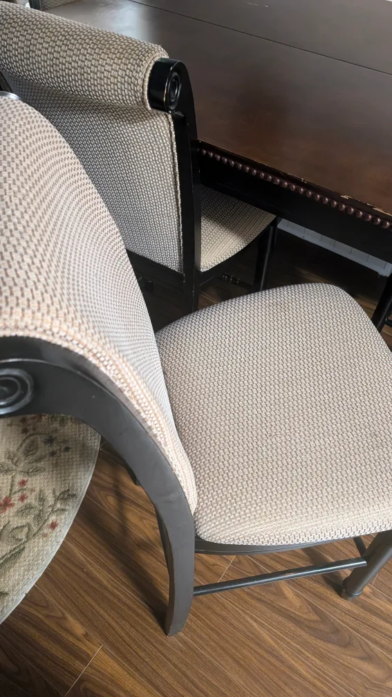 Dining Table and Chairs Set image indicator(2)