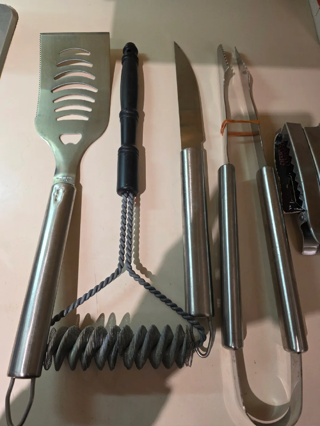 BBQ Tool Set - Spatula, Brush, Knife, Tongs image indicator(3)