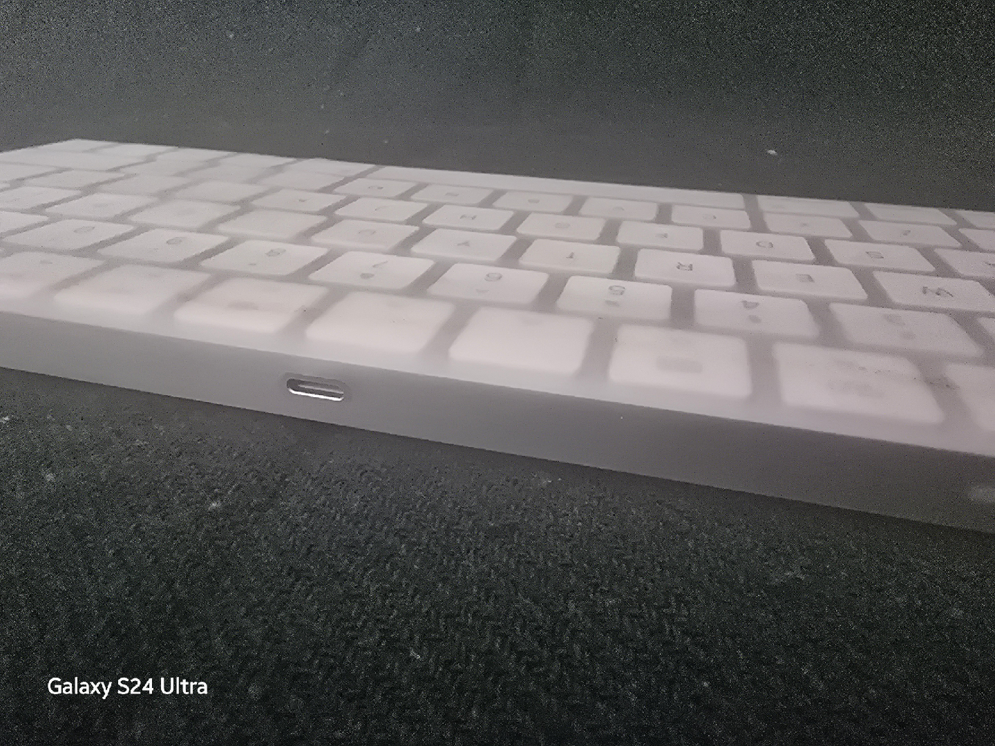 Apple Magic Keyboard - White - photo 5