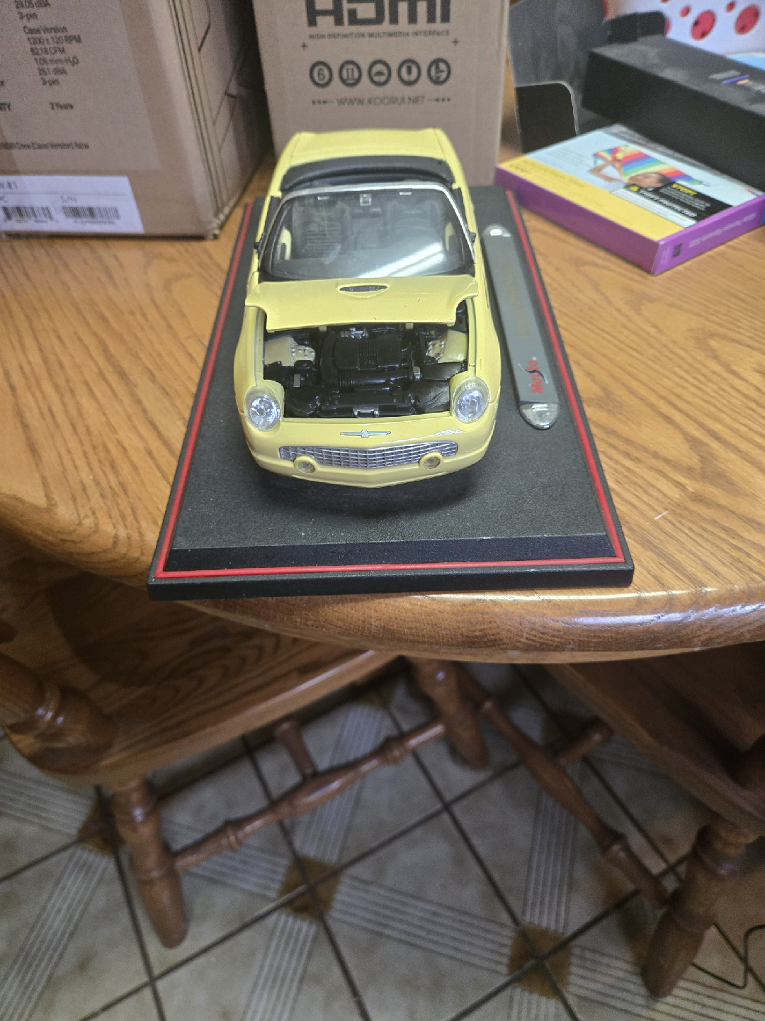 Yellow 2002 Ford Thunderbird Show Car Diecast - photo 2