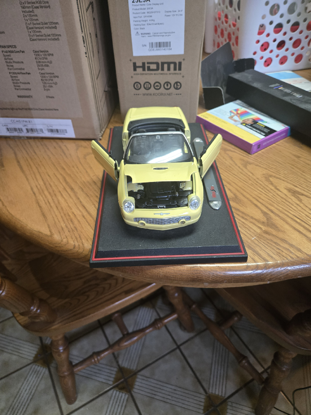Yellow 2002 Ford Thunderbird Show Car Diecast - photo 3