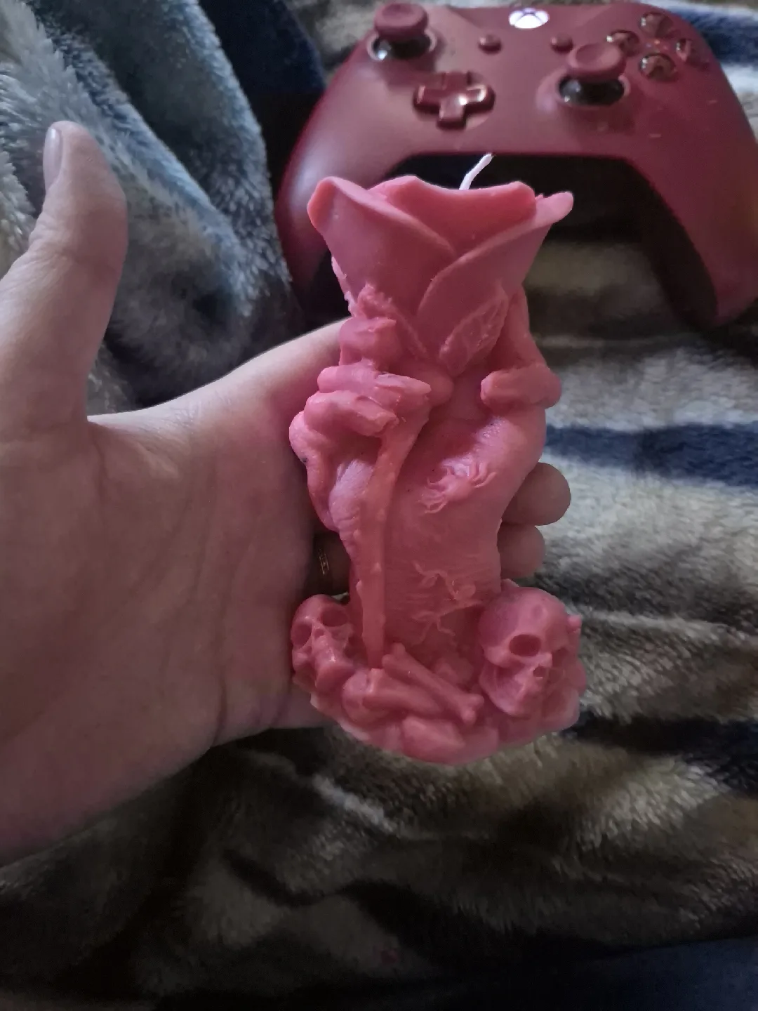 Rose & Skull Candle - Unique Home Decor thumbnail