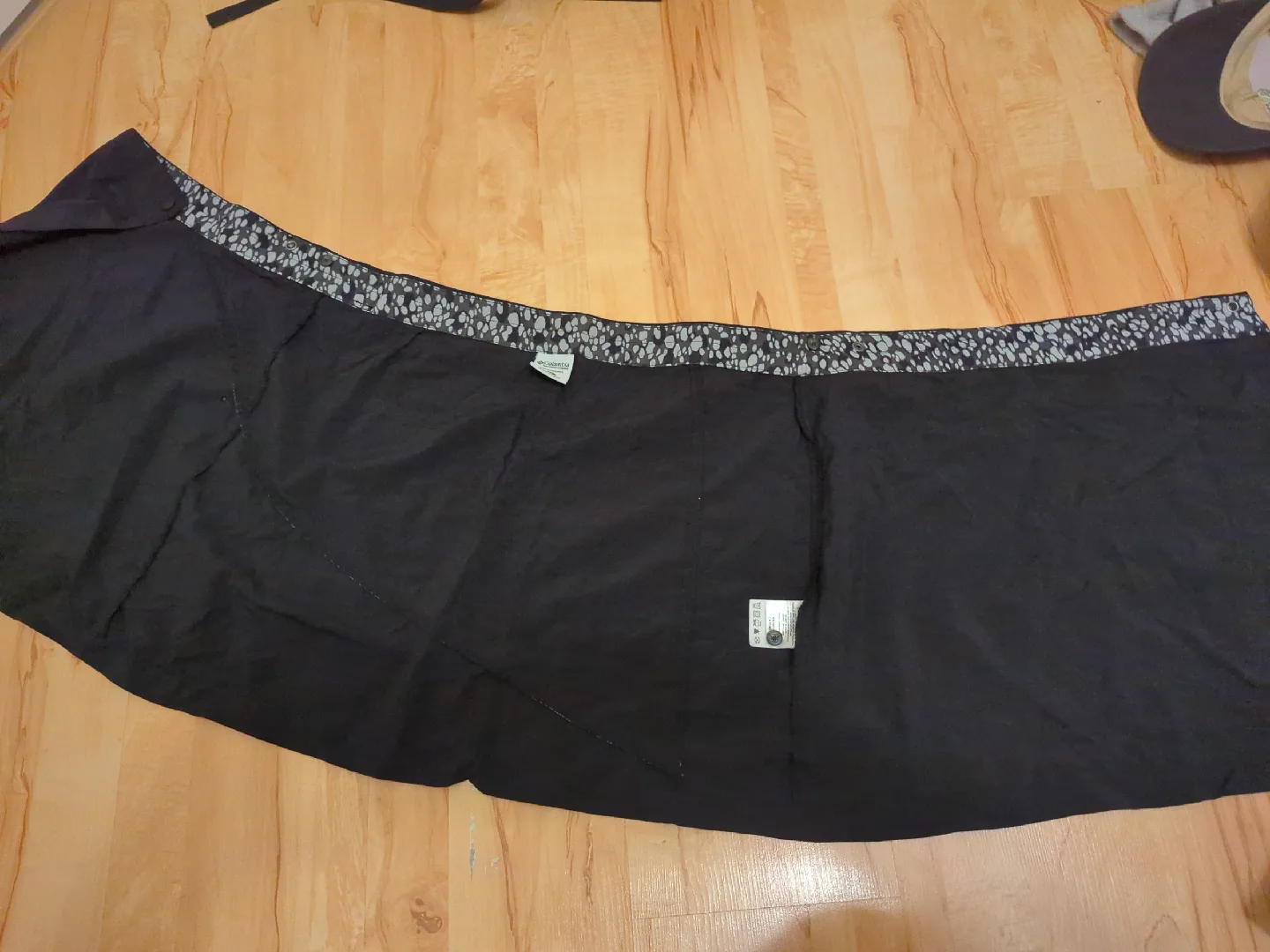 black wrap skirt image indicator(2)
