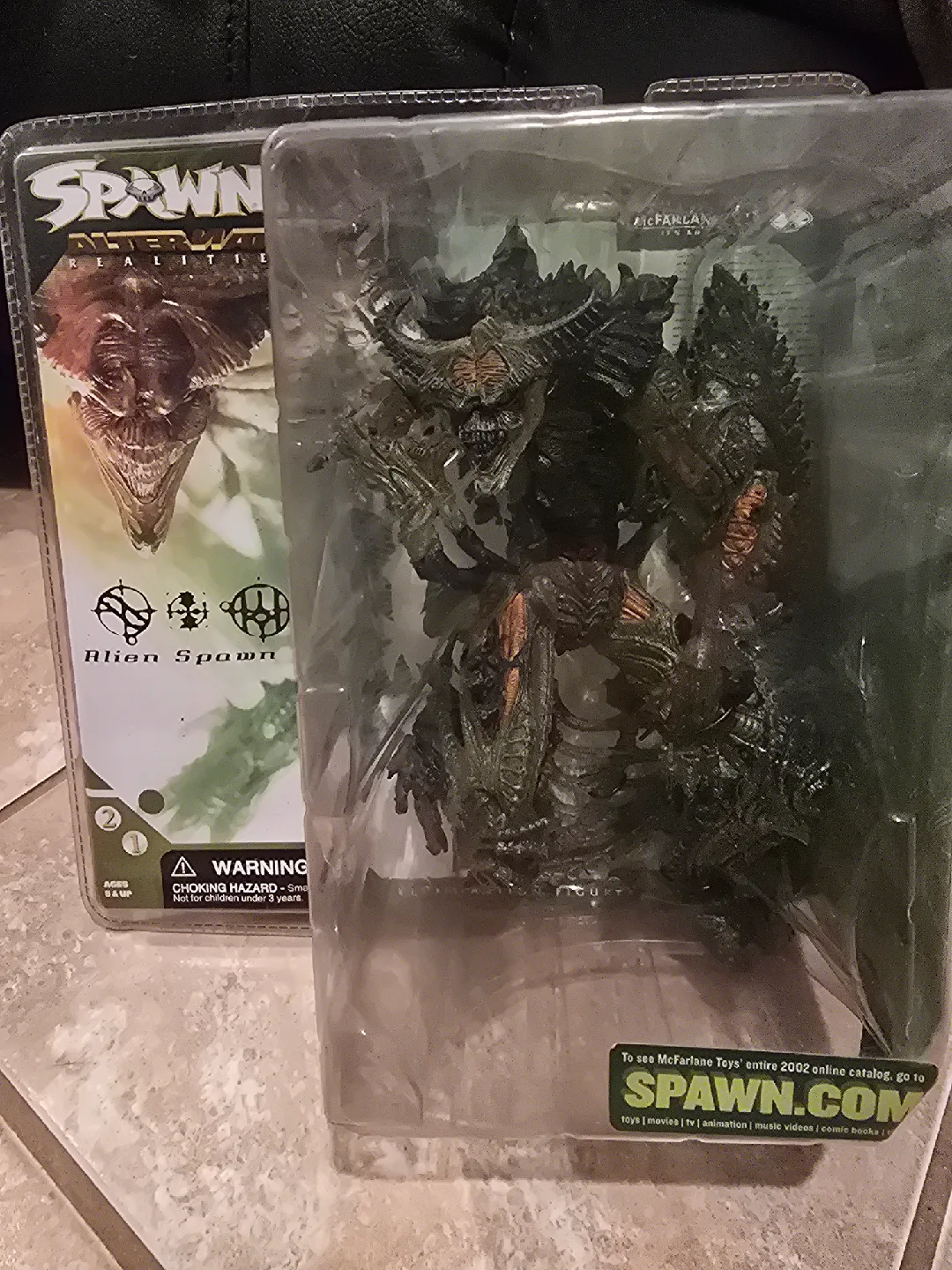 Spawn Series 21: Alternate Realities - Alien Spawn 2 thumbnail