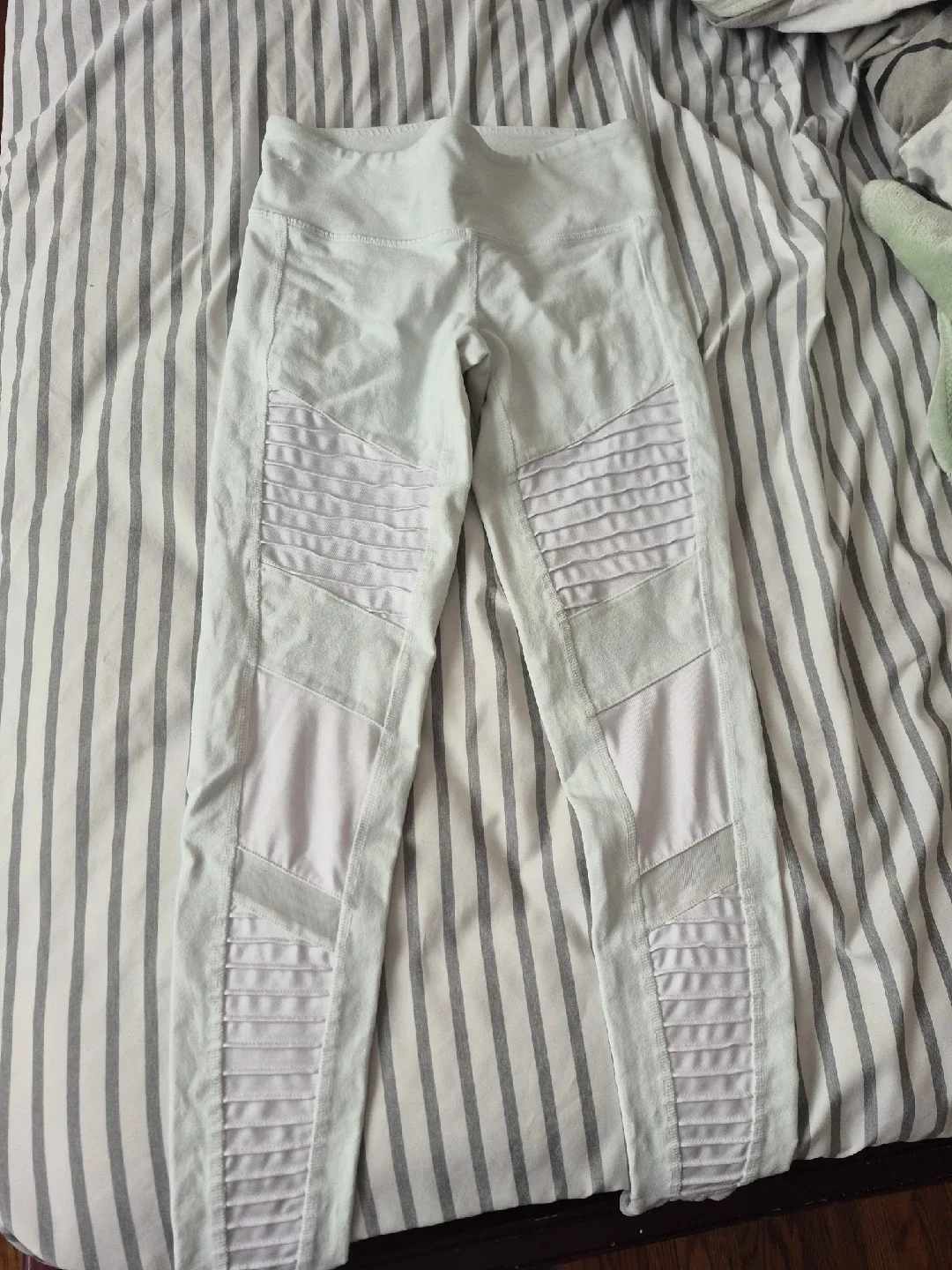 Alo Yoga Moto Leggings thumbnail