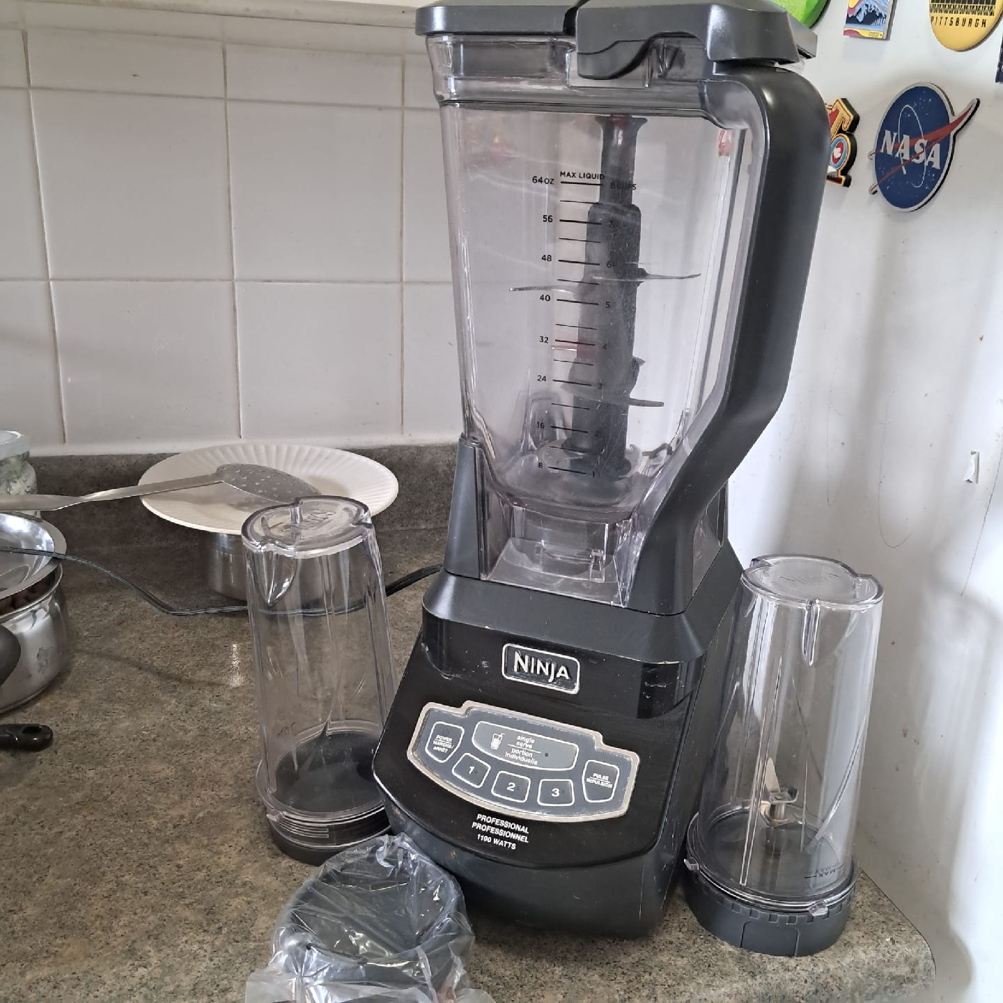 Ninja Professional Blender with Nutri Ninja Cups - photo 3