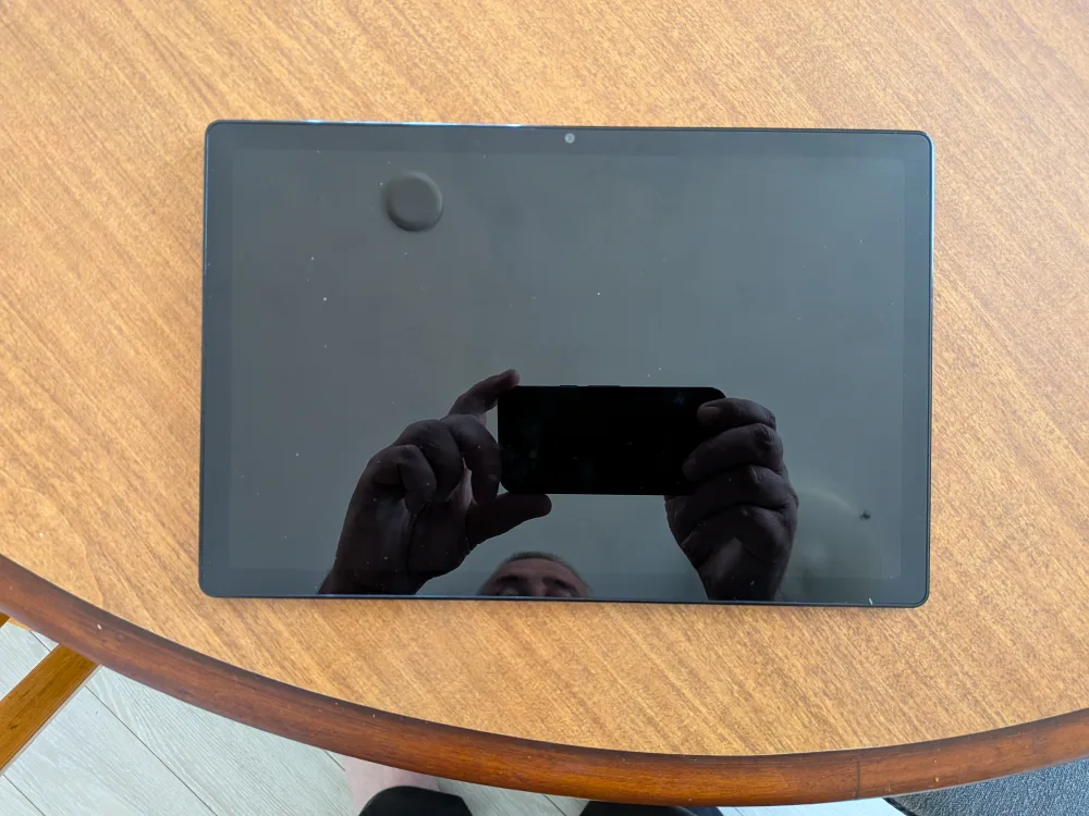 Samsung Galaxy Tab A 32 gb  - Great Condition! image indicator(2)