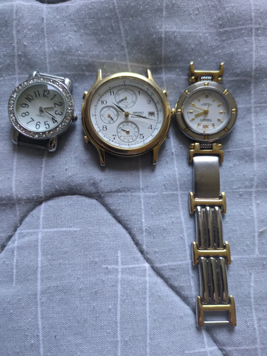 3 Used non working Watches thumbnail
