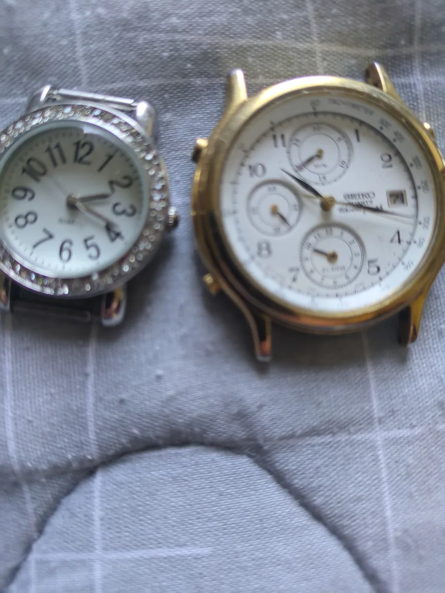 3 Used non working Watches image indicator(2)