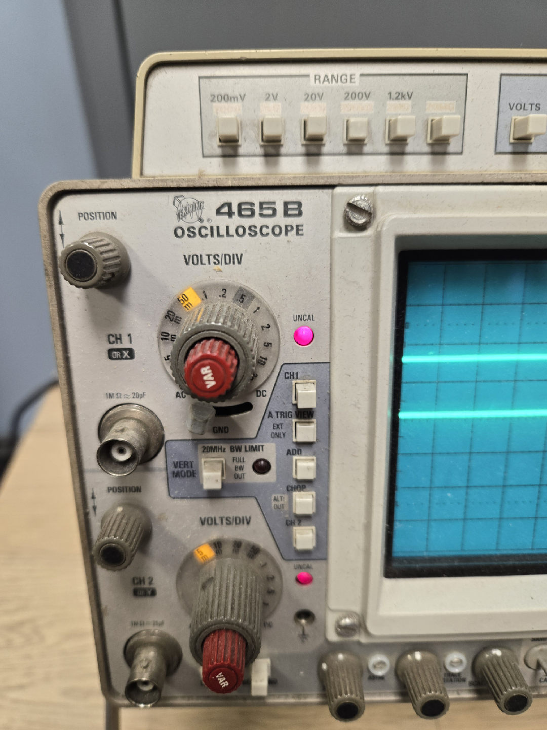 Tektronix 465B Oscilloscope - photo 2