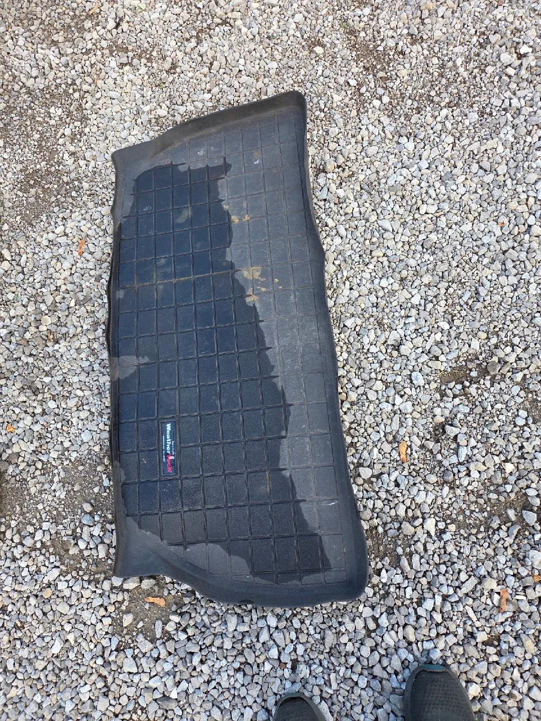 weather tech matts for buick Enclavec image indicator(3)