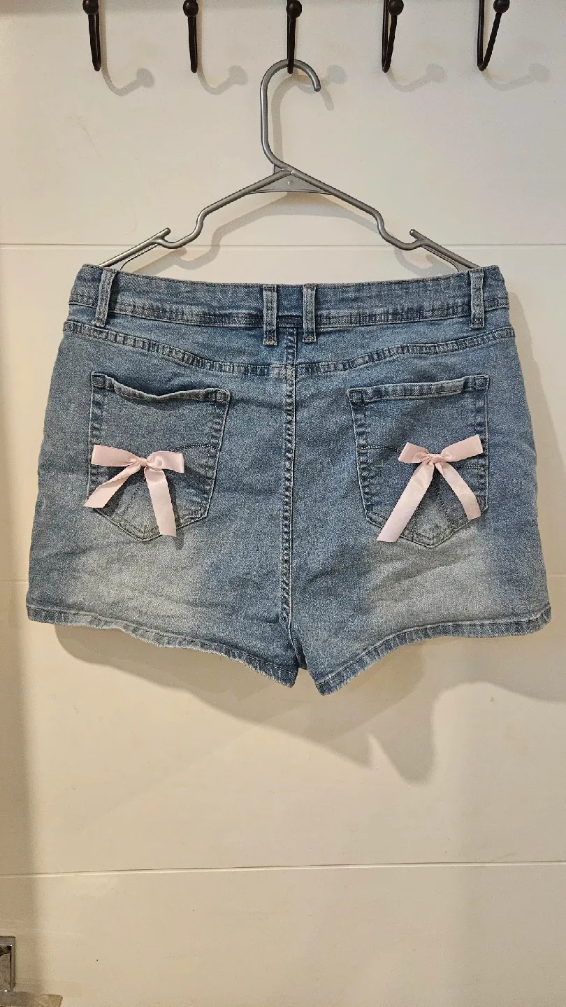 Plus Size Denim Shorts with Bows image indicator(2)