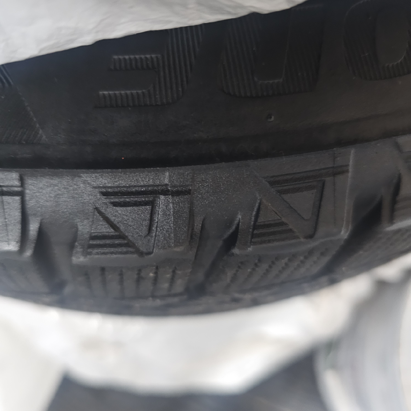BMW Wheel with 205/55R16 Tire - photo 4