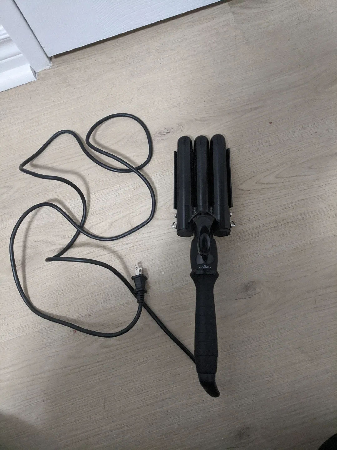 Hair Waver Curling Iron thumbnail