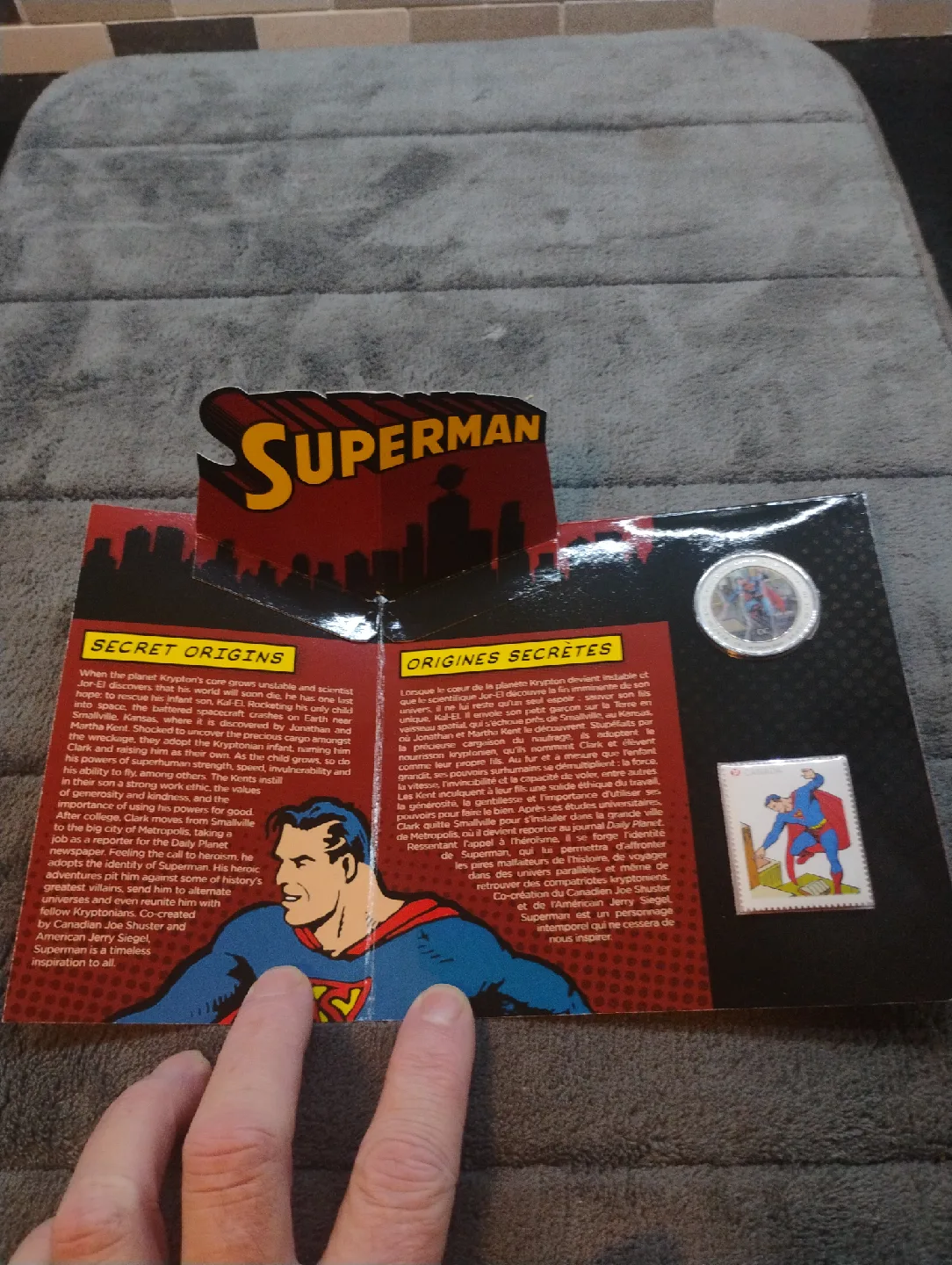 Superman Coin & Stamp Set - Royal Canadian Mint image indicator(3)