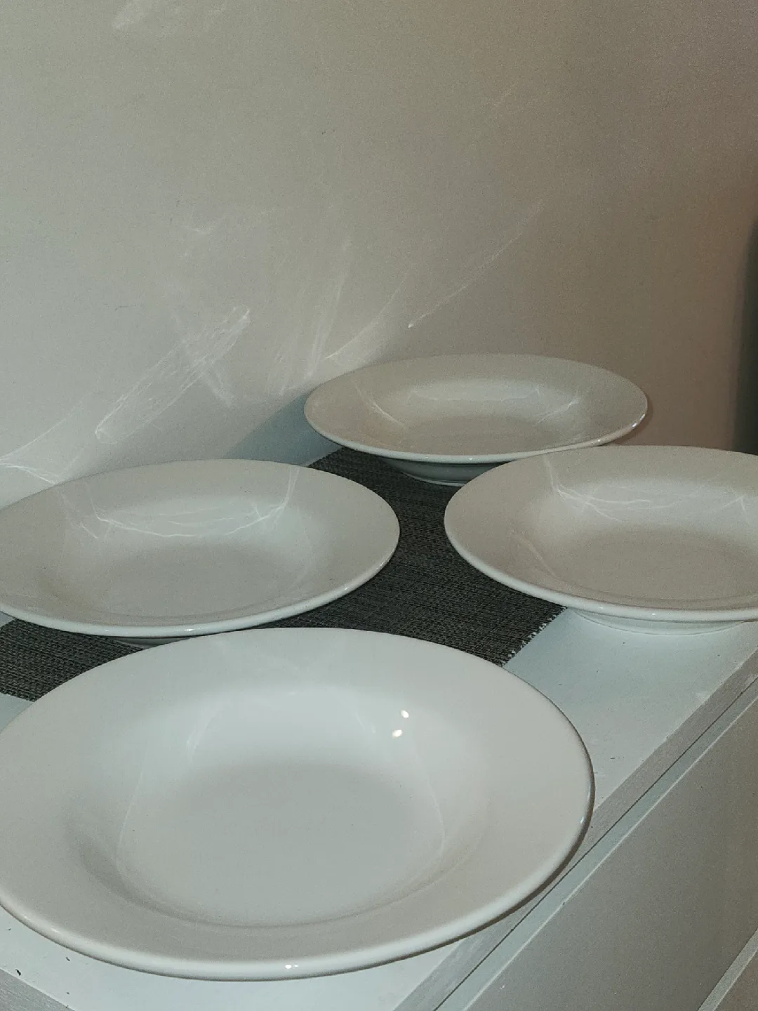 Set of 4 White Pasta Bowls (12-inch) thumbnail