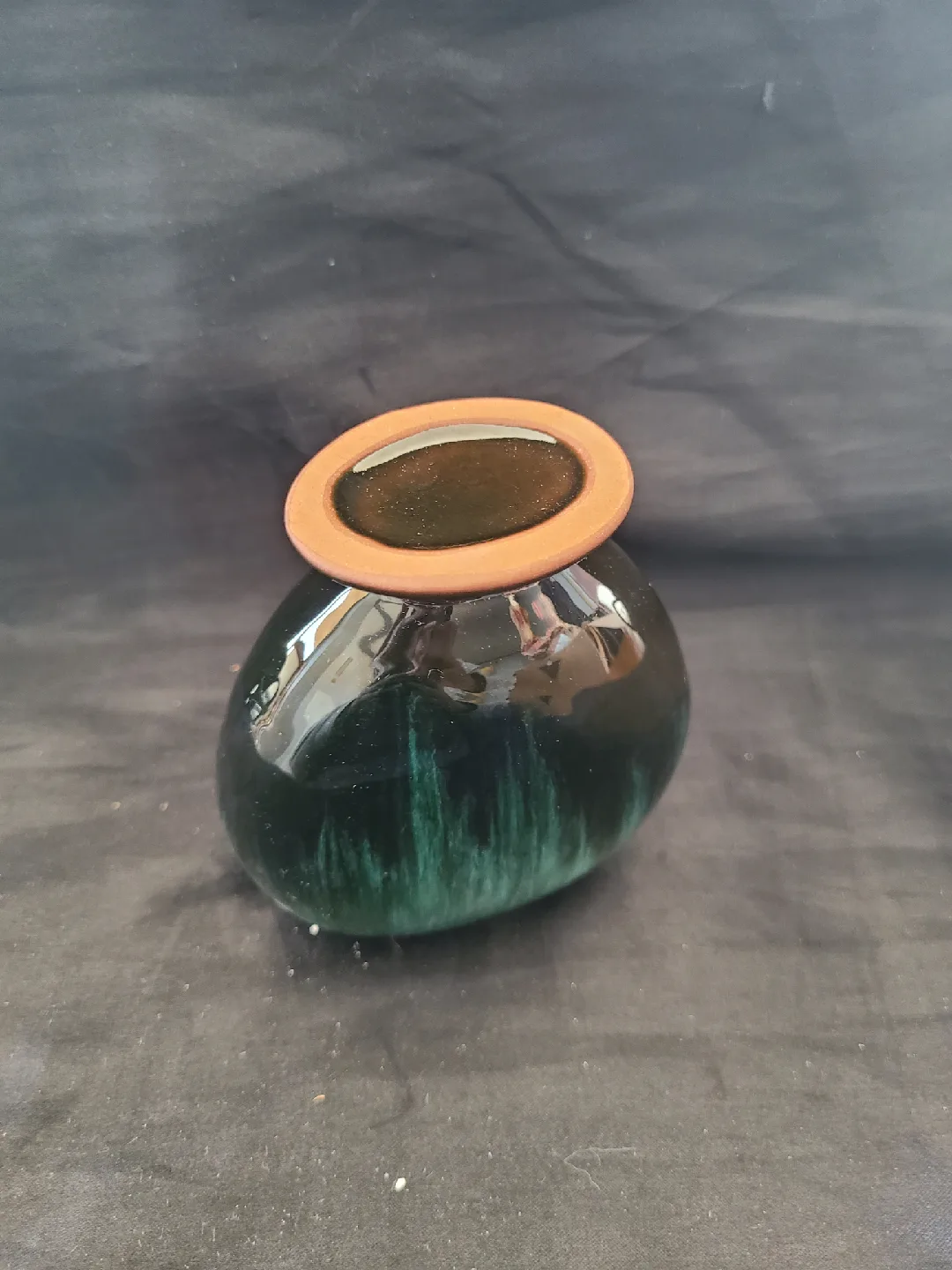 Blue Mountain Pottery-Green Ceramic Vase image indicator(2)