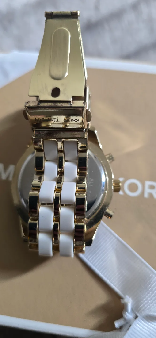 Michael Kors MK-6038 Gold & White Watch image indicator(2)