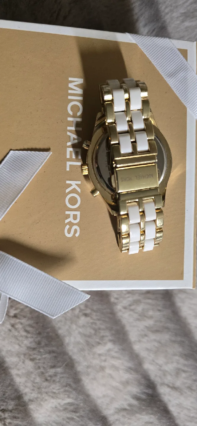 Michael Kors MK-6038 Gold & White Watch image indicator(3)