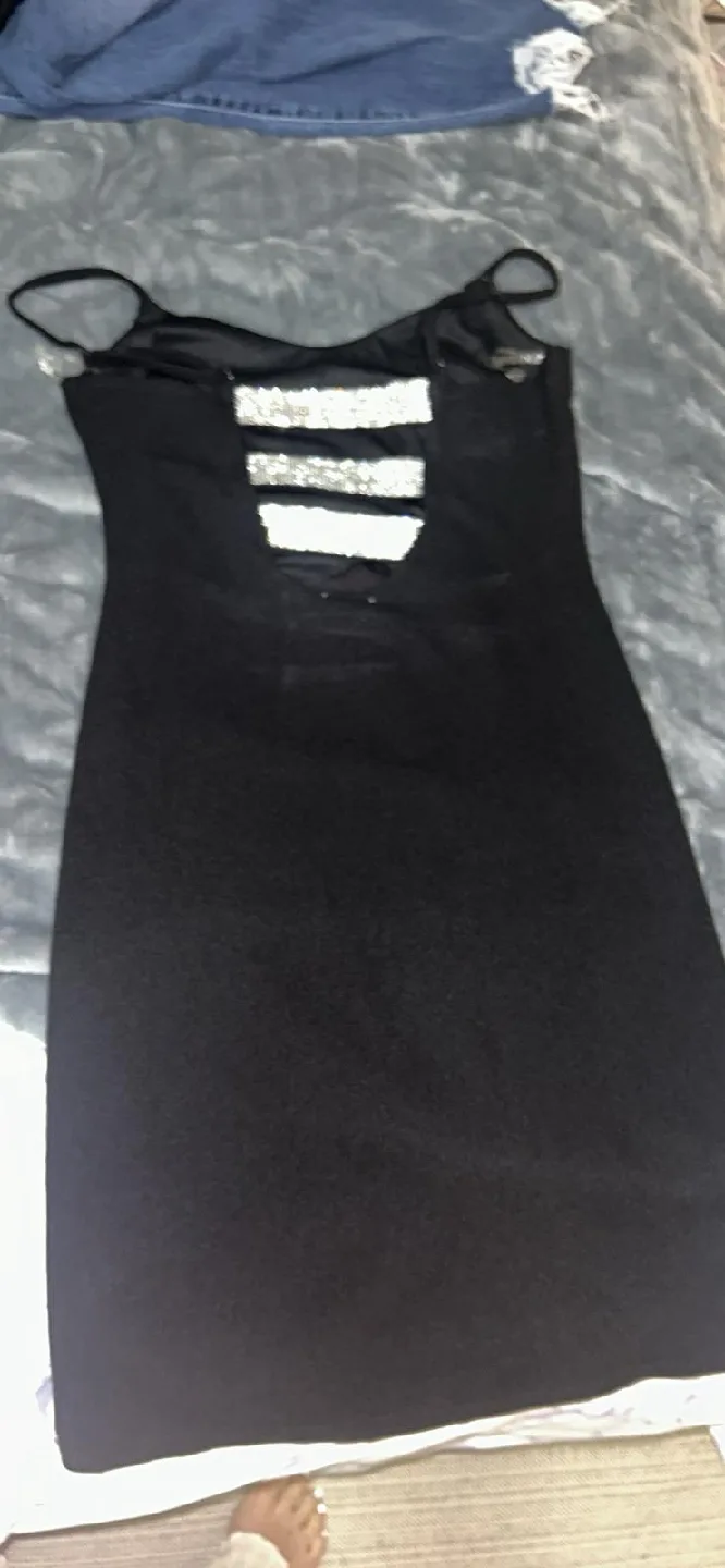 H&M Assorted Women's Tops & Skirts image indicator(7)