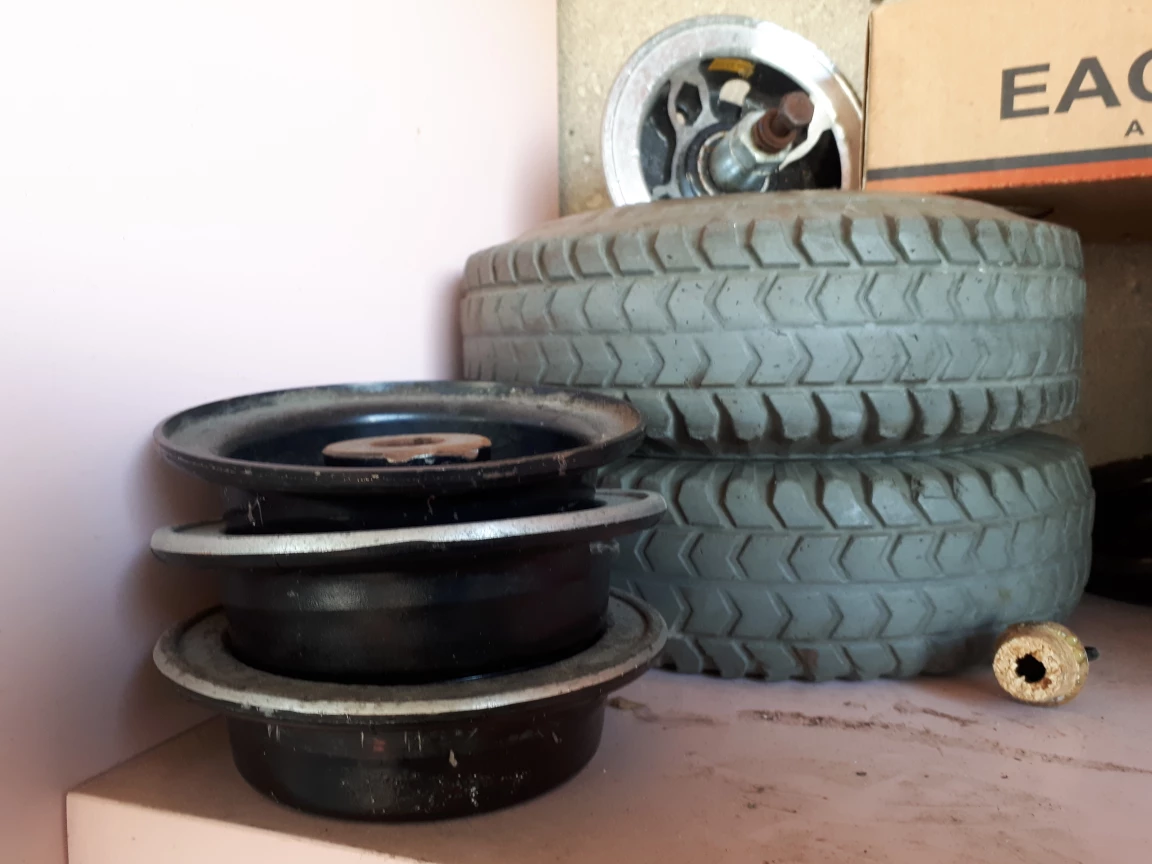 Mobility Scooter Wheels & Components - photo 2