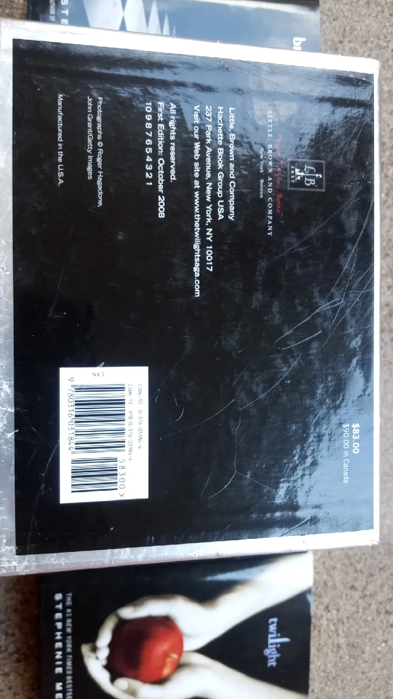 Twilight Saga Complete Collection by Stephenie Meyer image indicator(4)