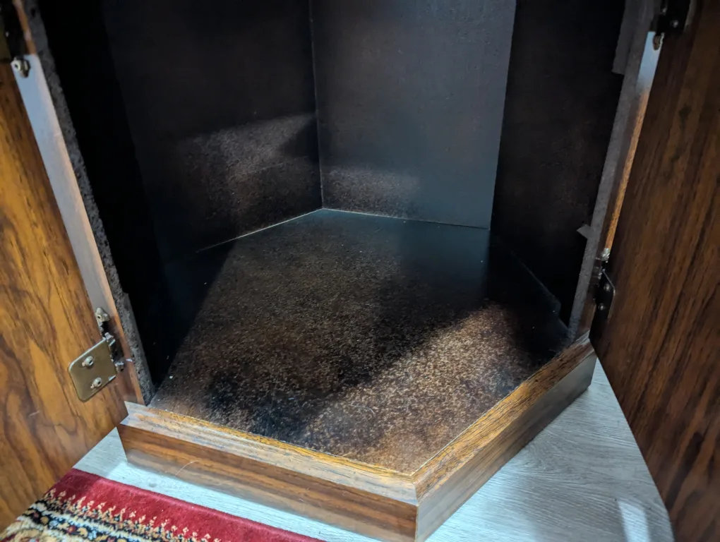 Wooden Coffee Table and End Tables Set image indicator(6)