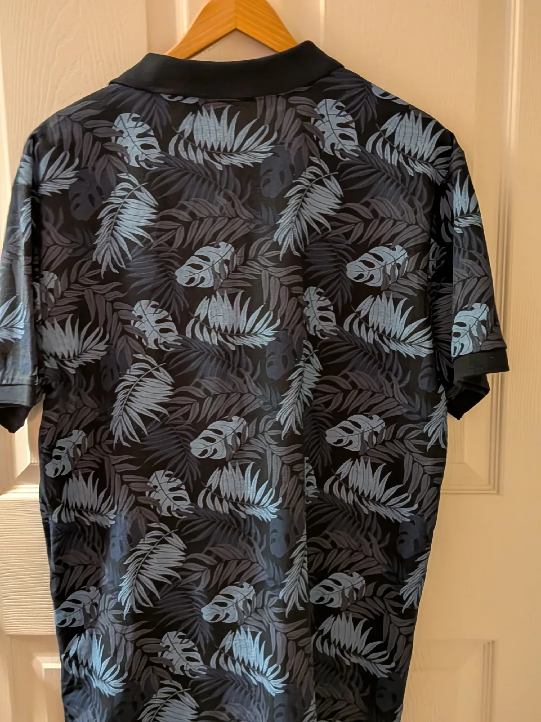 NEW Mountain Ridge XL Polo Shirt - Leaf Pattern image indicator(3)