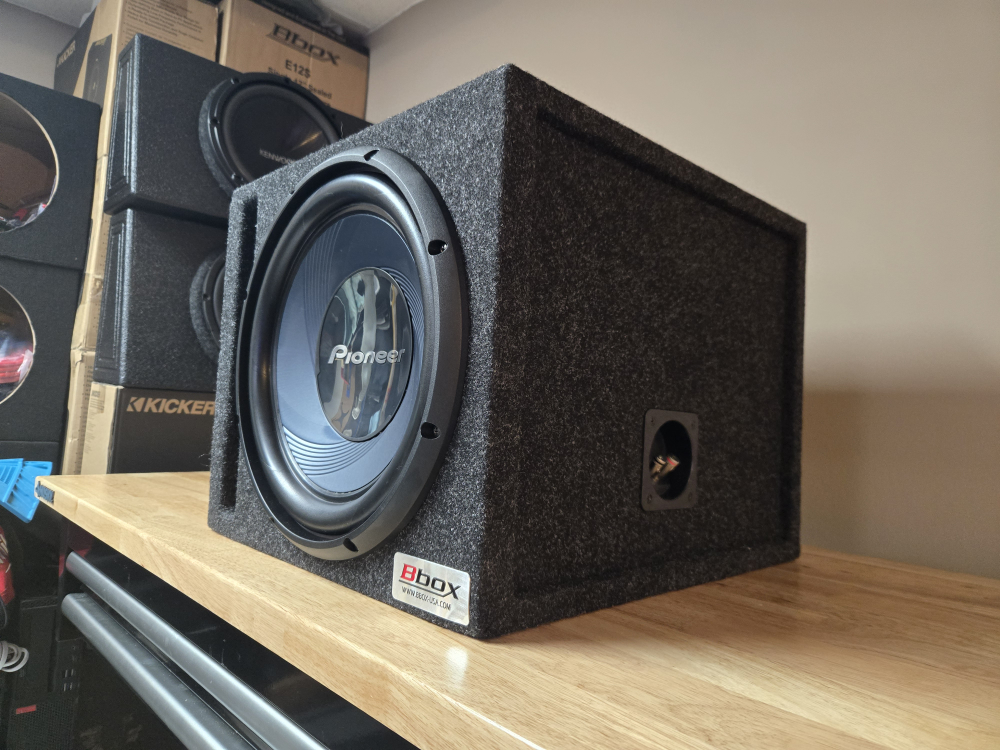 Brand New Pioneer 12" Subwoofer With SPL Vented Enclosure - photo 3