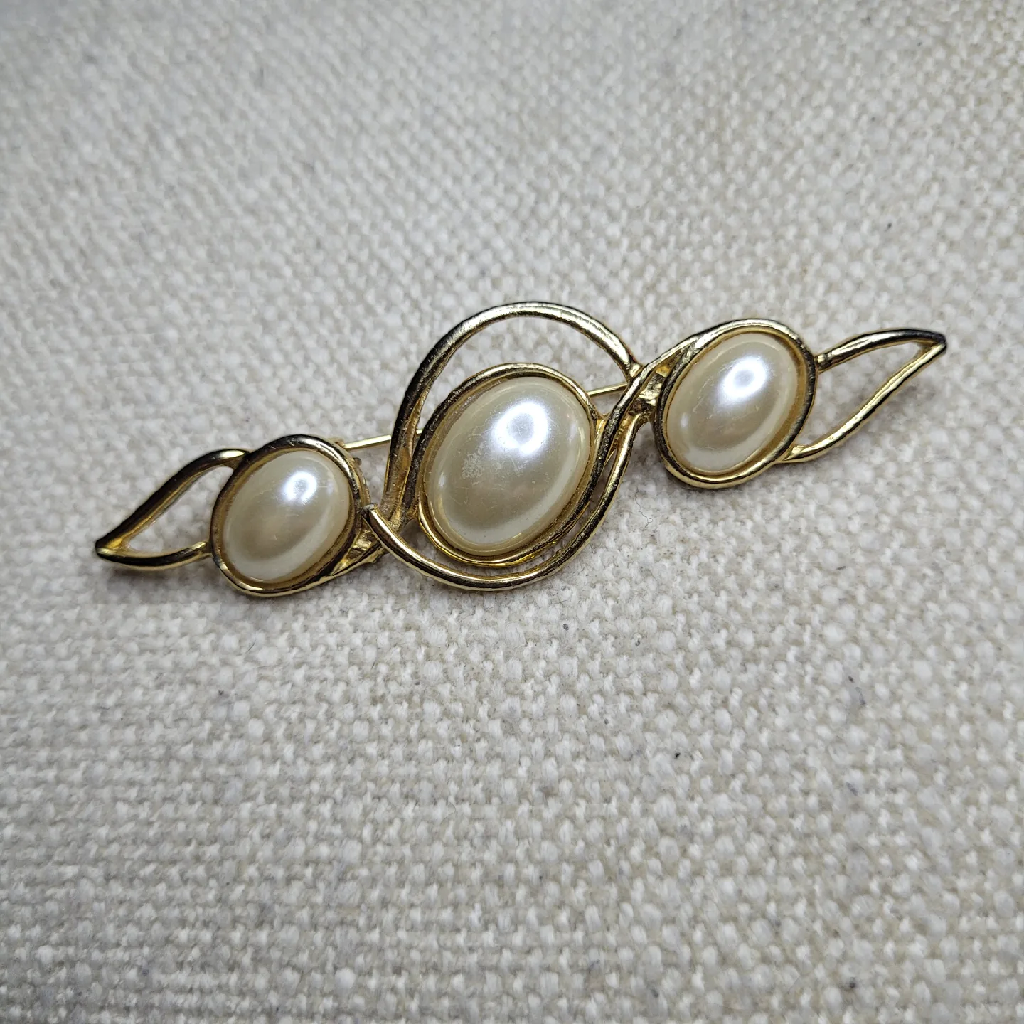 Vintage Fashion Brooch image indicator(3)
