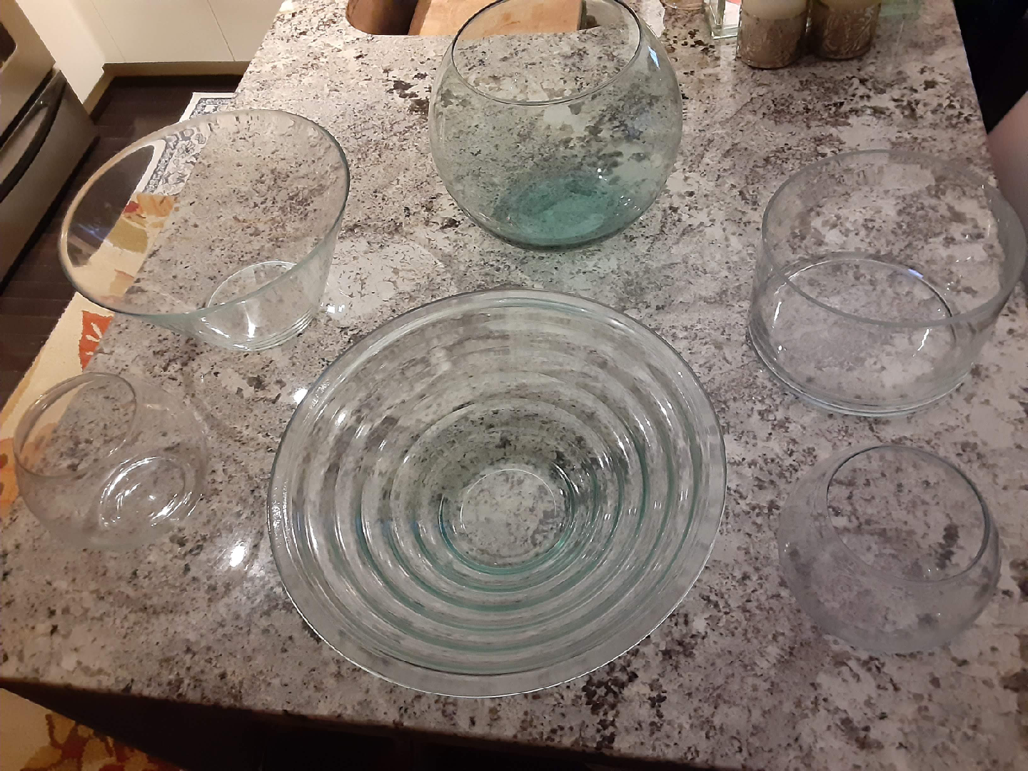 Assorted Glass Bowls - Set of 6, 4 Glass Plates