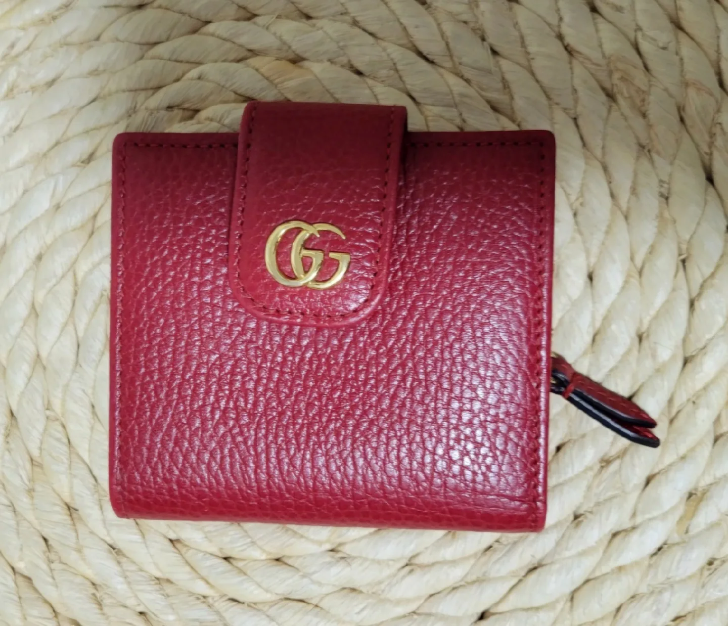 Gucci Red Leather Wallet image indicator(2)