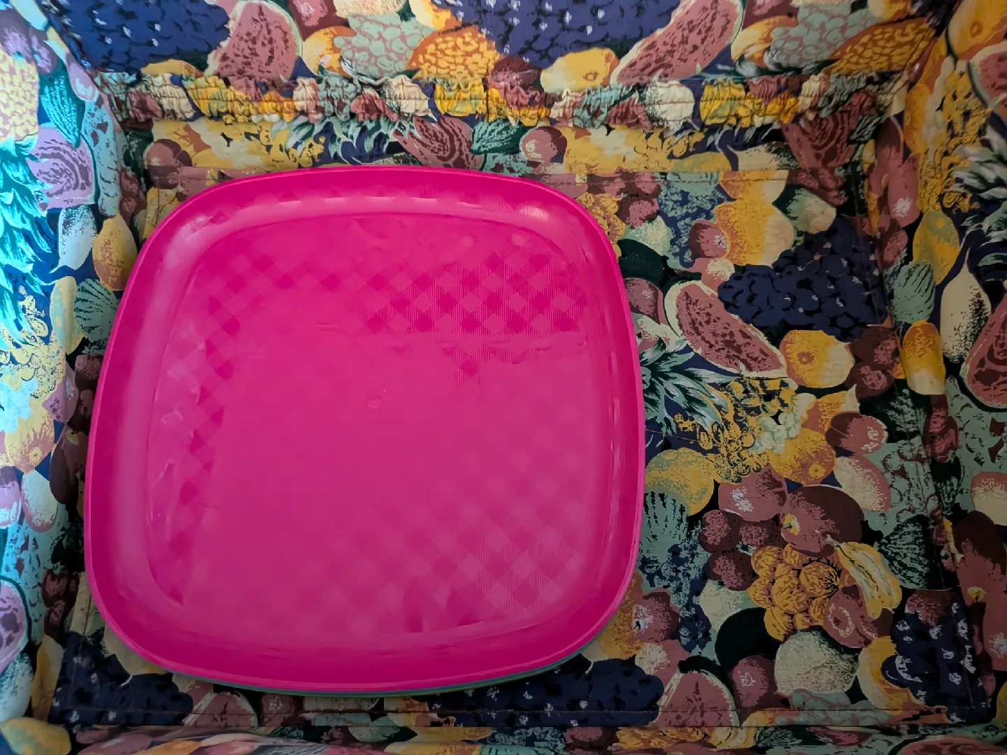 Picnic Basket with Colourful Plates image indicator(4)