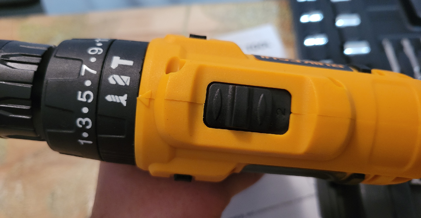 NEW RUIKESHI Lithium Cordless Hammer Drill Set in a hard case - photo 4