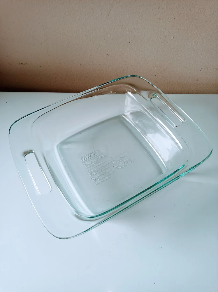 LikeNew~8"/2qt Pyrex Oven Dish 🥕 - photo 2