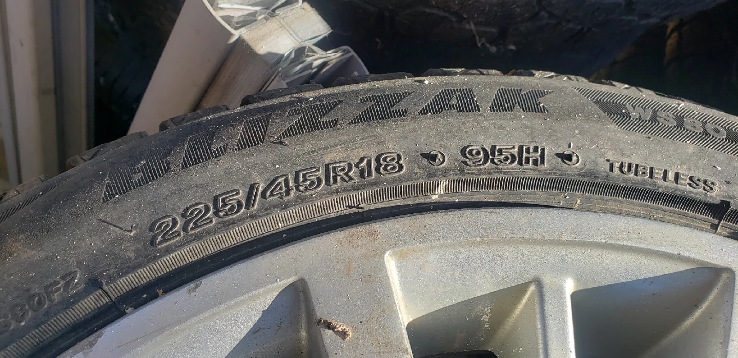 BMW Wheel with Bridgestone Blizzak 225/45R18 Tire - photo 4