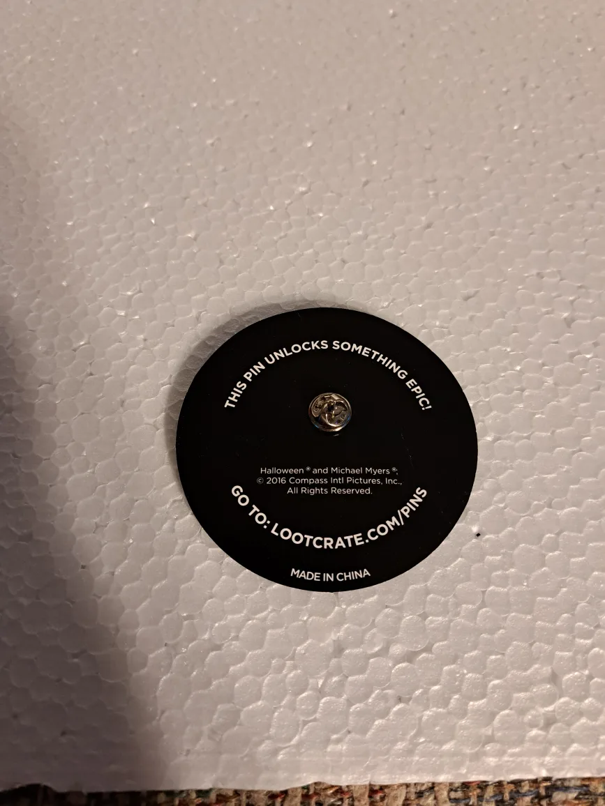 John Carpenter's Halloween metal pin 🥕 image indicator(2)